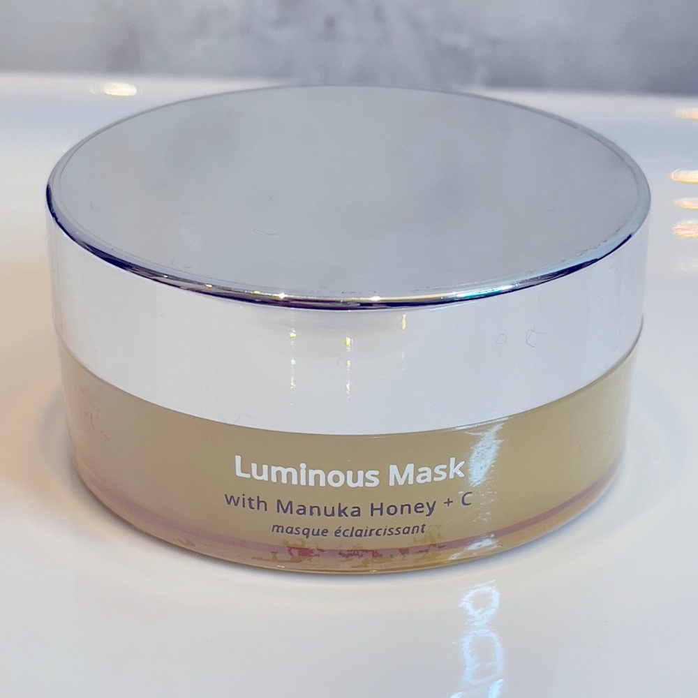 NWT- SKINN Divine Elixir Luminous Skin Mask With Manuka Honey + C 2.0 OZ